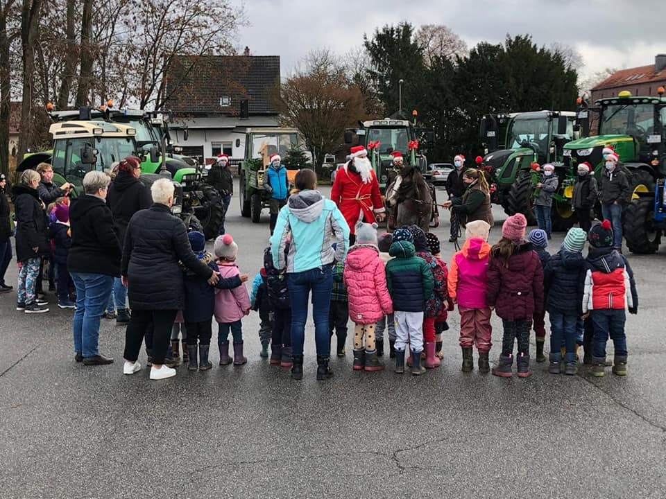 Gemeinsame Adventsaktion bringt Kinderaugen zum Leuchten