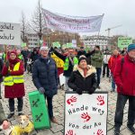 Landwirte, Naturschutzverbände und Bürger demonstrieren gemeinsam